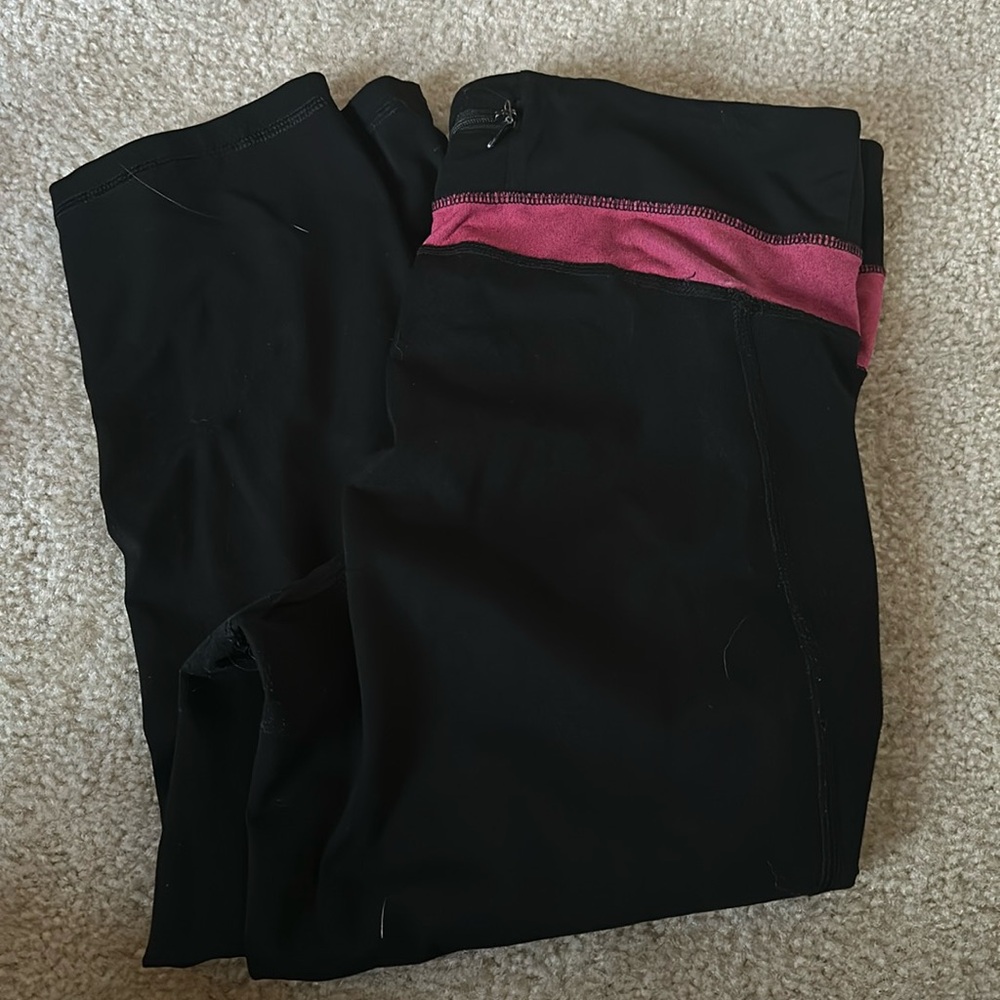 Women’s Black Old Navy Active 7/8 length Workout Pants Size L
